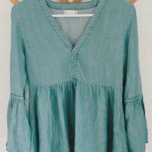 Altered State chambray denim top. Size small.